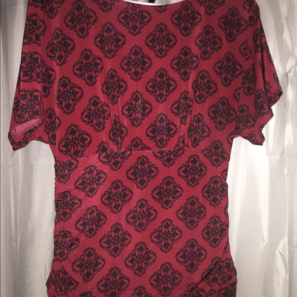 Silky fitted top